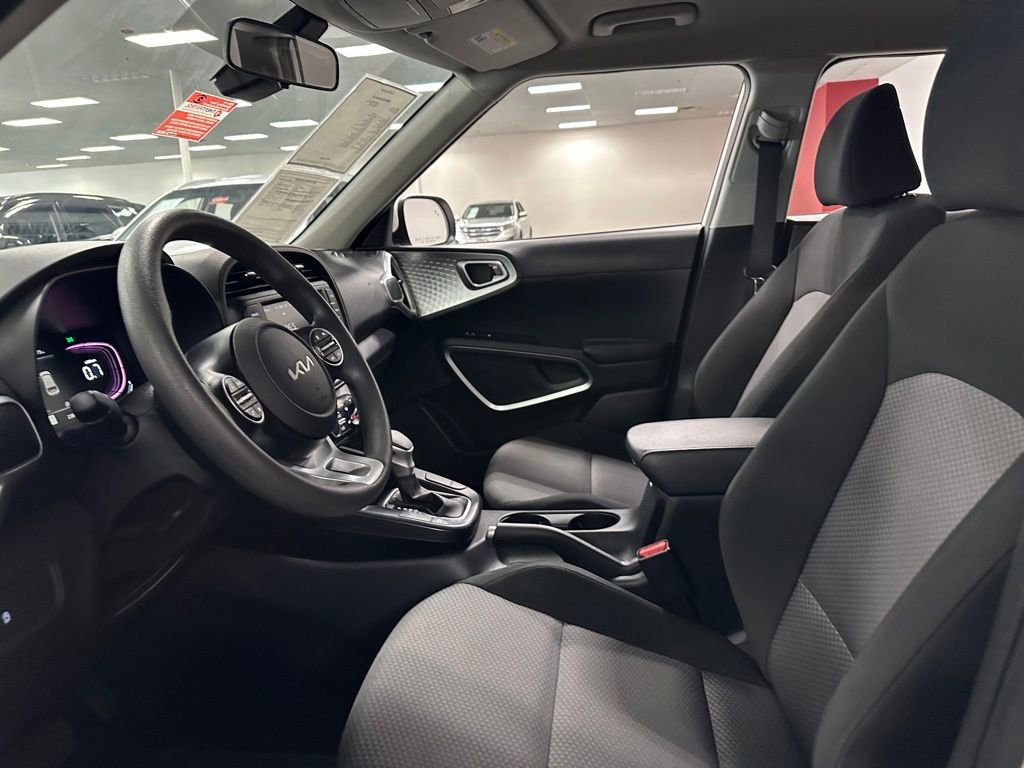 Used 2024 Kia Soul LX w/ Option Group 015 image 15