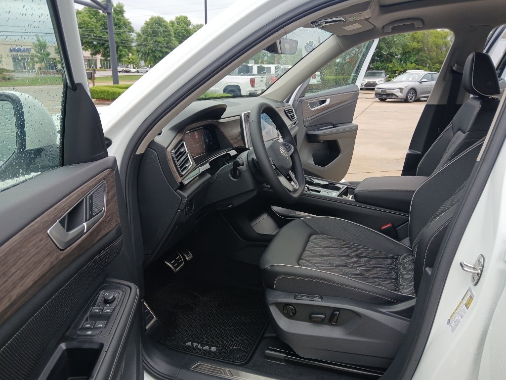 New 2026 Volkswagen Atlas SEL Premium R-Line AWD/4WD image 9