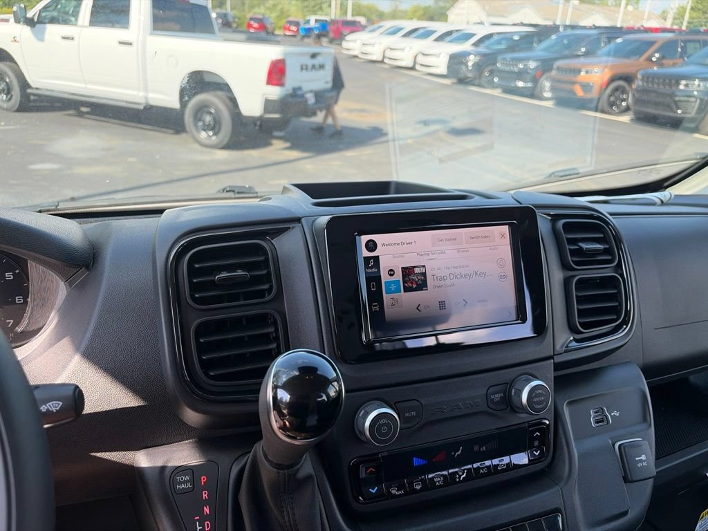 New 2026 RAM ProMaster 2500 w/ Convenience Group FWD image 32
