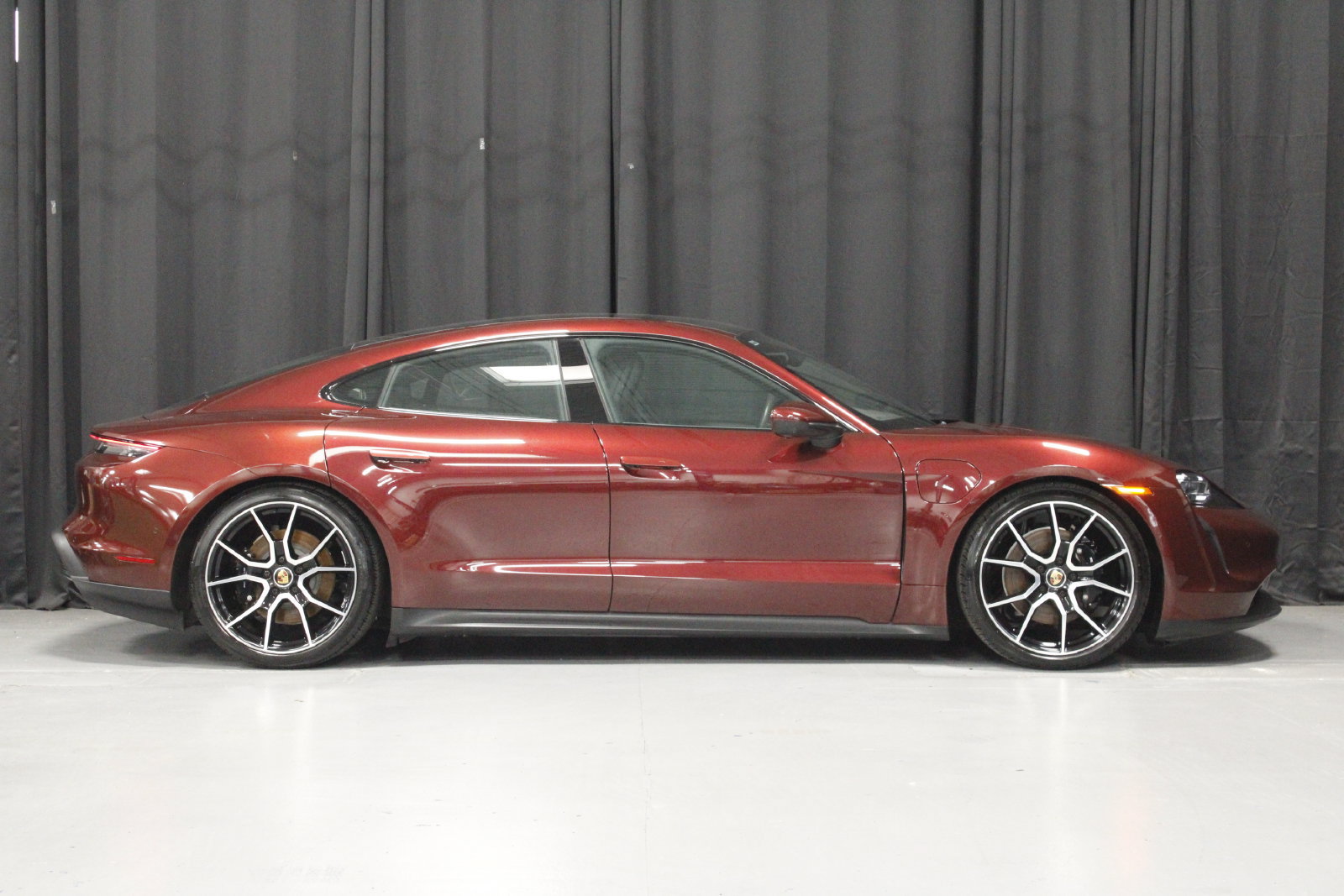 Certified 2023 Porsche Taycan 4S AWD/4WD image 8