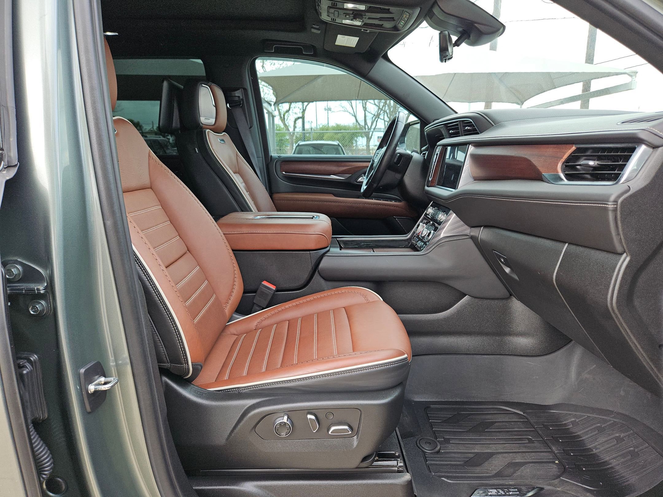 Certified 2023 GMC Yukon XL Denali Ultimate image 27