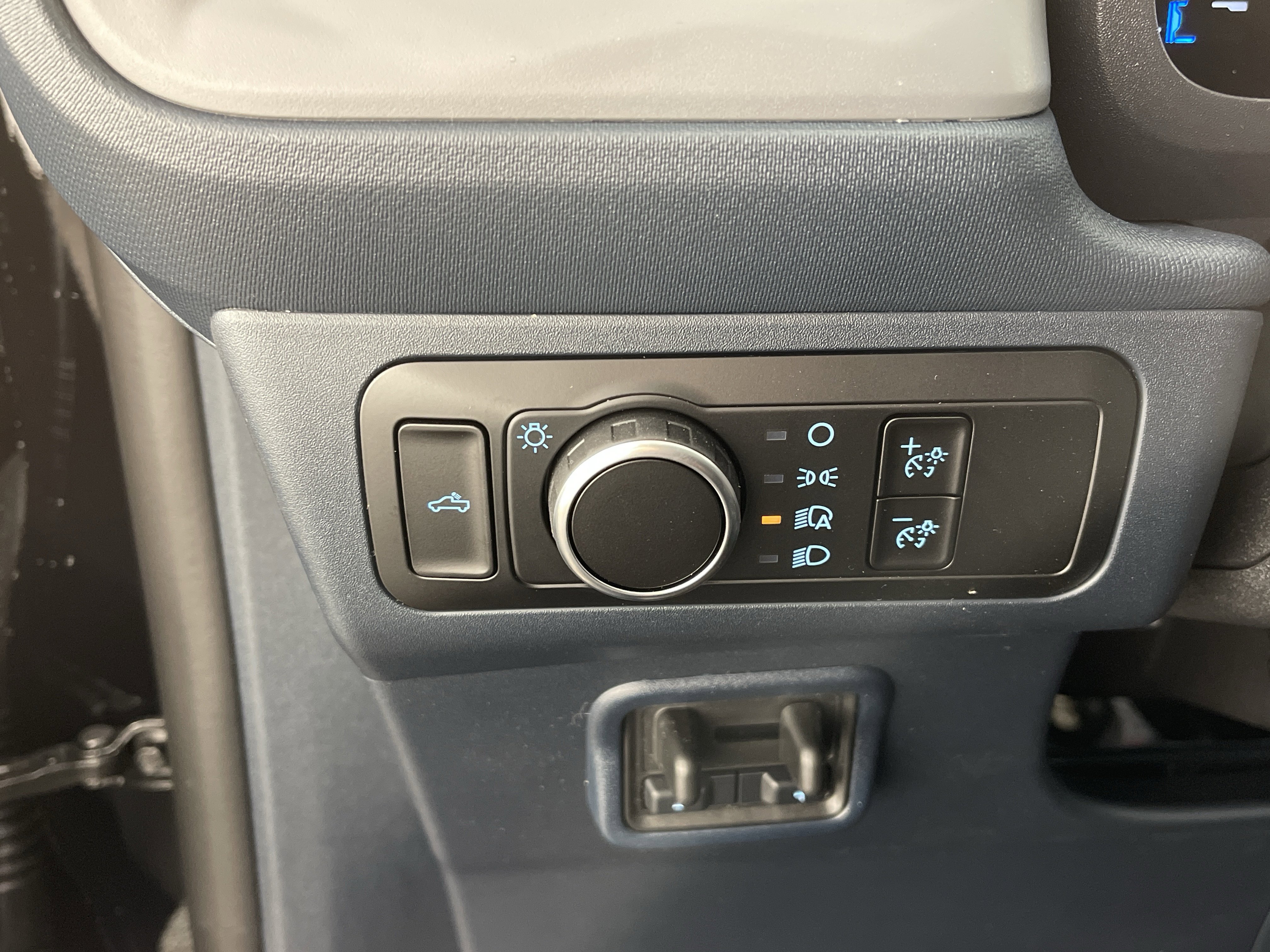 New 2026 Ford Maverick XL image 21