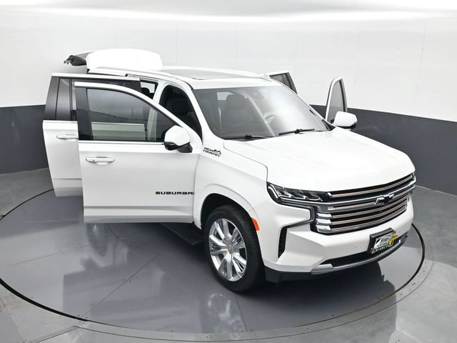 Used 2024 Chevrolet Suburban High Country AWD/4WD image 30