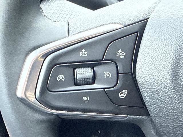 Used 2024 Chevrolet Trax ACTIV w/ Sunroof Package FWD image 11