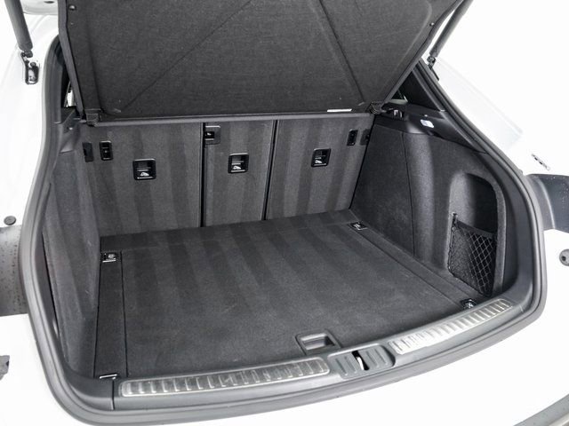 Certified 2025 Porsche Macan image 28