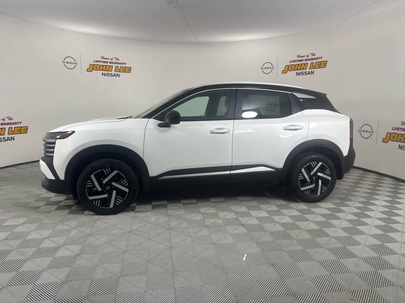 New 2026 Nissan Kicks SV image 2