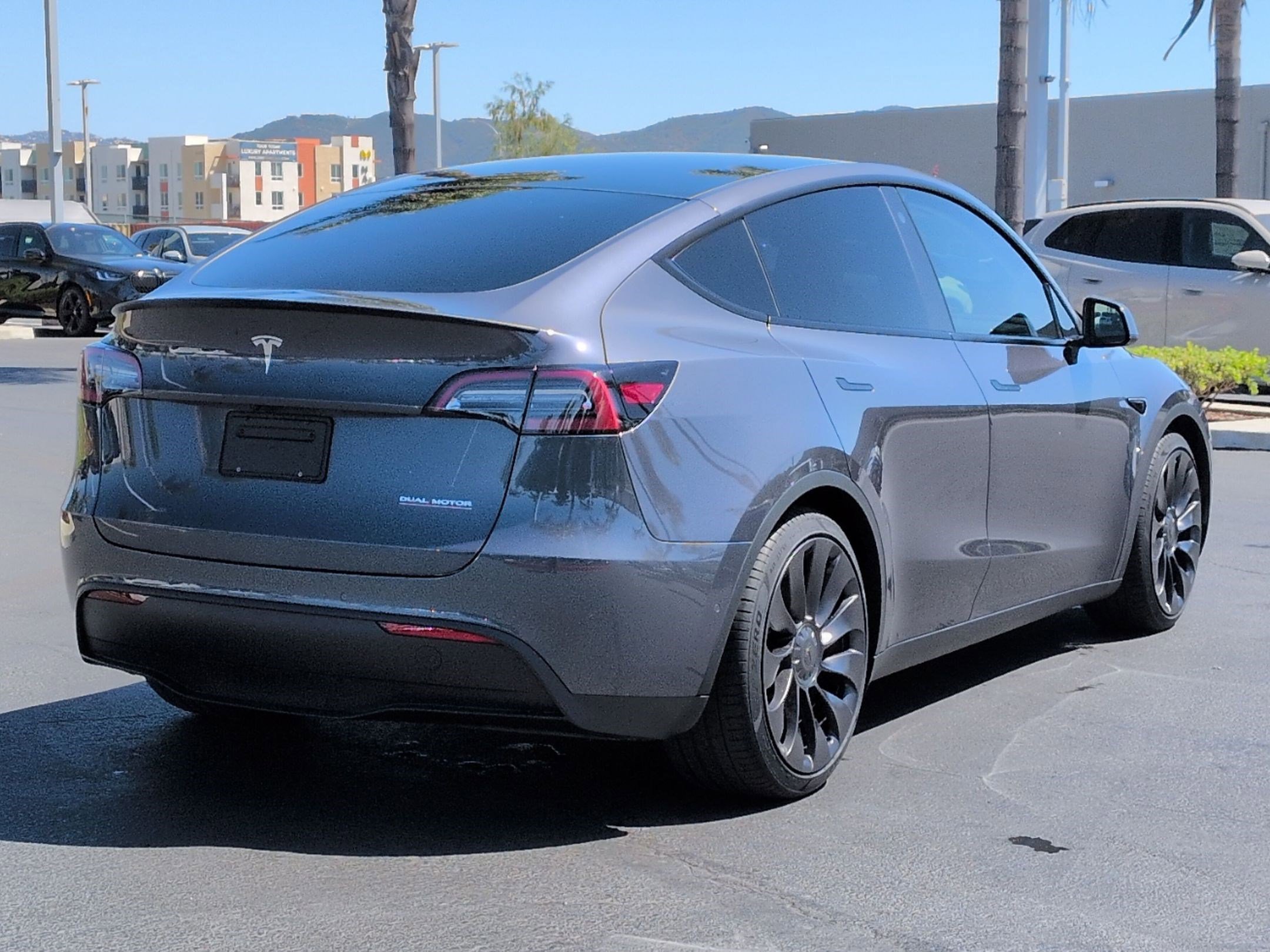 Used 2022 Tesla Model Y Performance AWD/4WD image 10