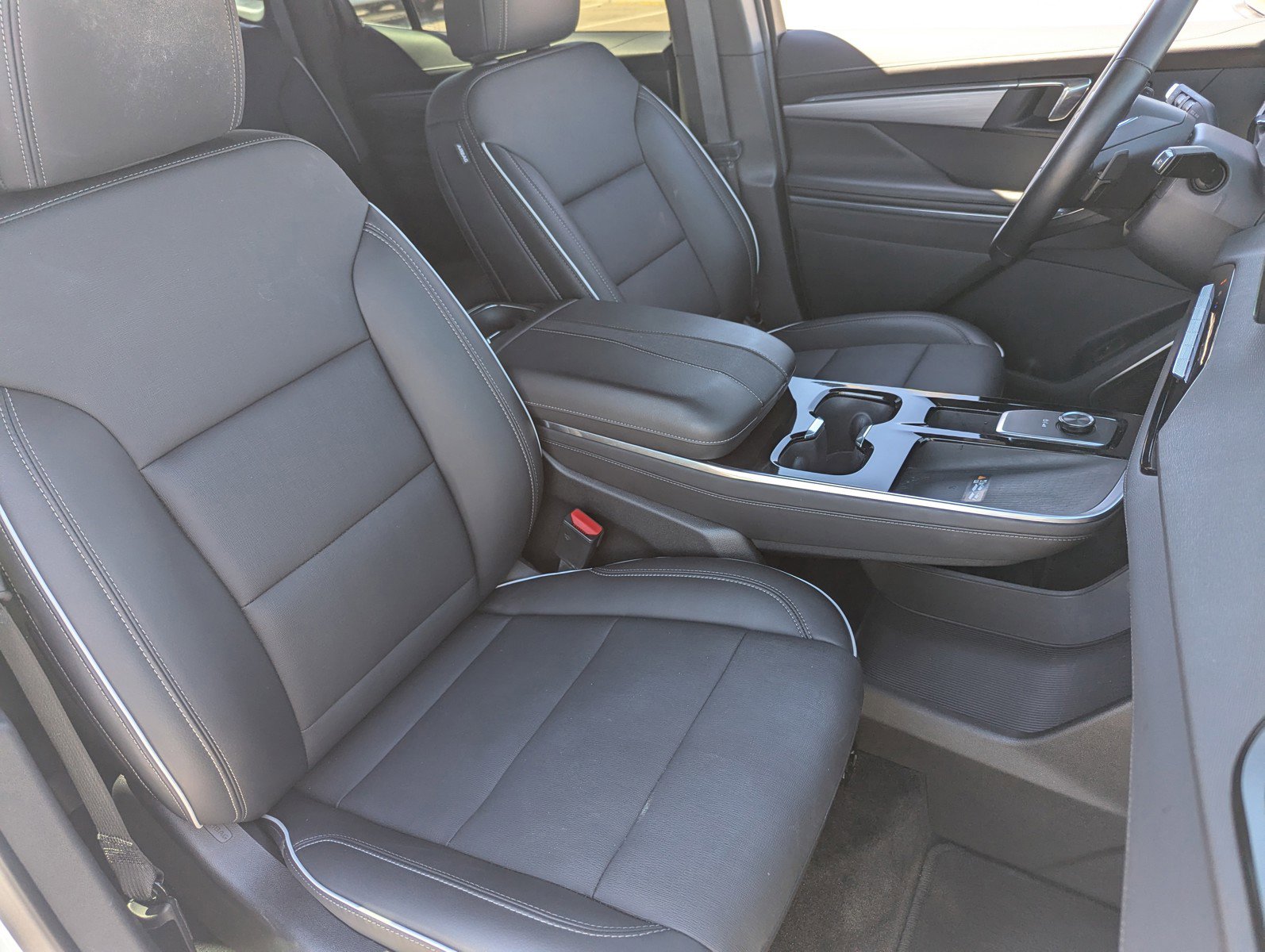 Certified 2025 Buick Enclave Preferred image 11