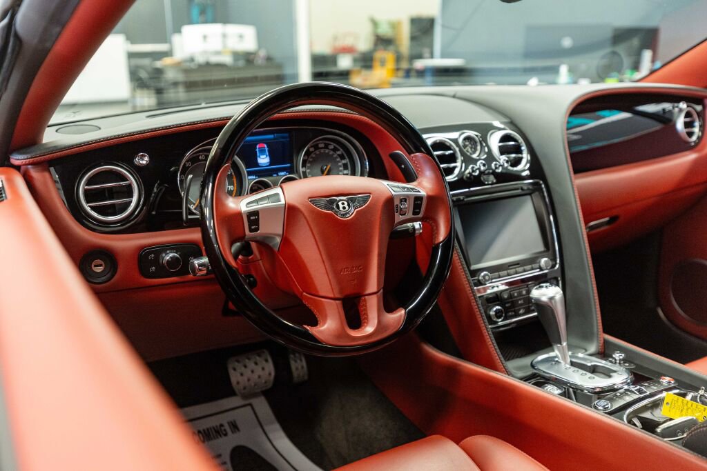 Used 2014 Bentley Continental GT image 10