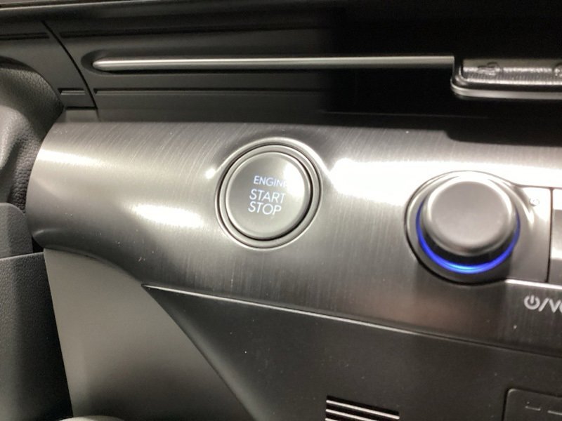 New 2026 Hyundai Kona SEL Premium image 28