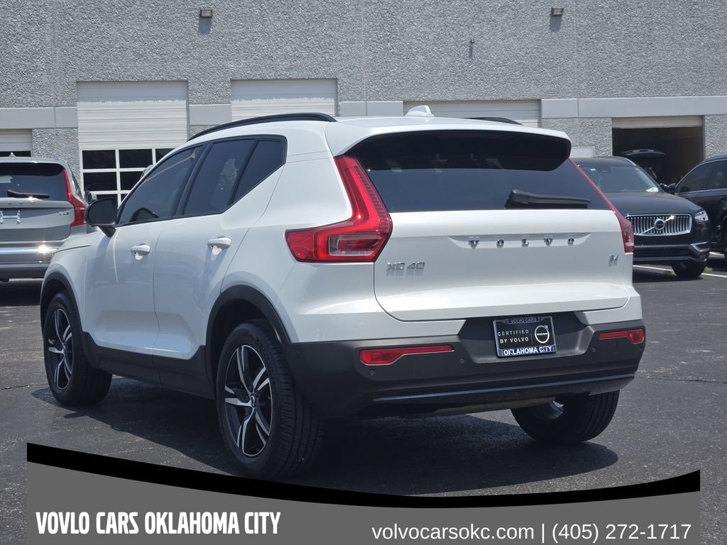 Certified 2023 Volvo XC40 B4 Plus w/ Driver Assist Package FWD image 5