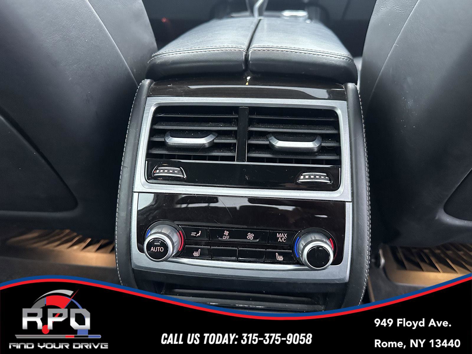 Used 2017 BMW 750i xDrive image 30