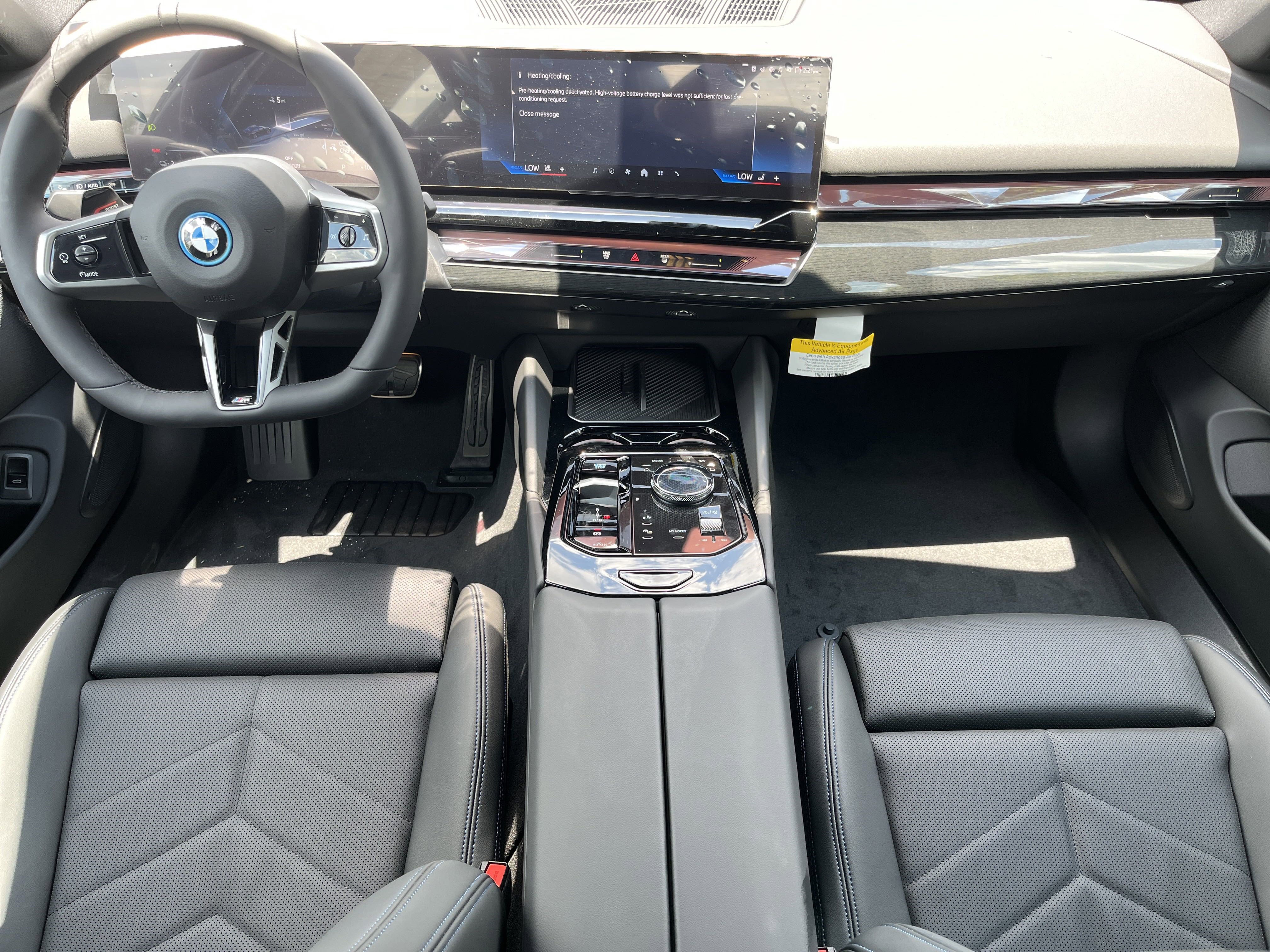 New 2026 BMW i5 eDrive40 w/ M Sport Package image 3