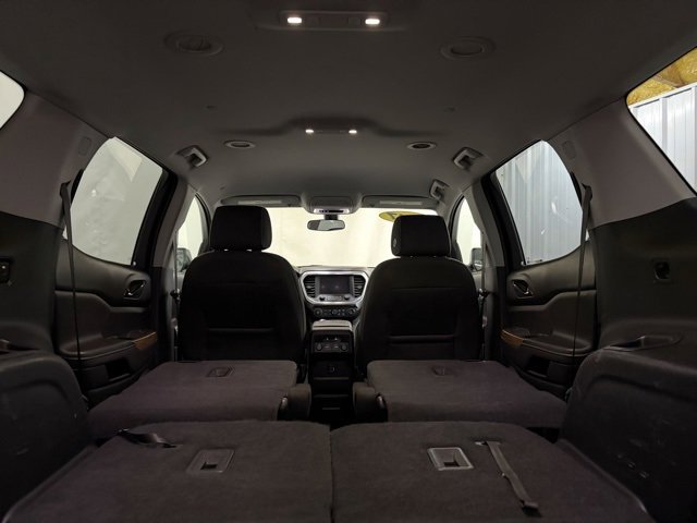 Used 2017 GMC Acadia SLE image 15