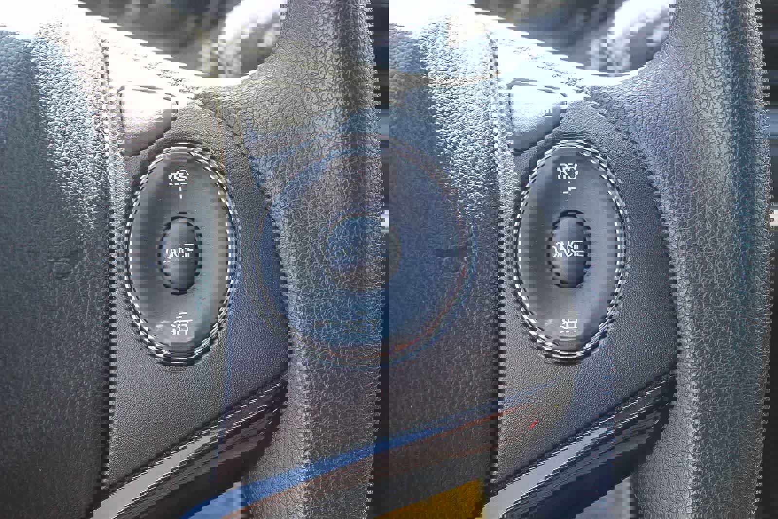 Used 2016 Honda HR-V LX image 33