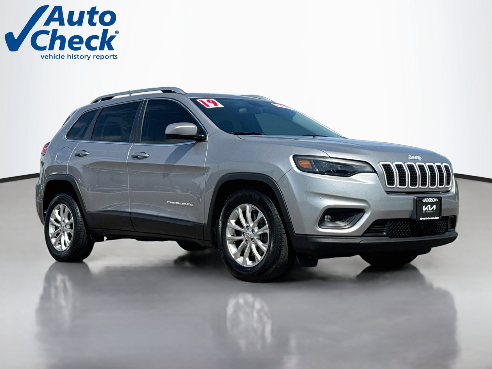 Used 2019 Jeep Cherokee Latitude w/ Popular Appearance Group