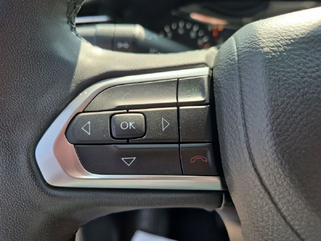 Used 2023 Jeep Compass Limited AWD/4WD image 17