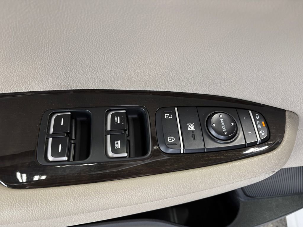 Used 2016 Kia Optima EX image 18