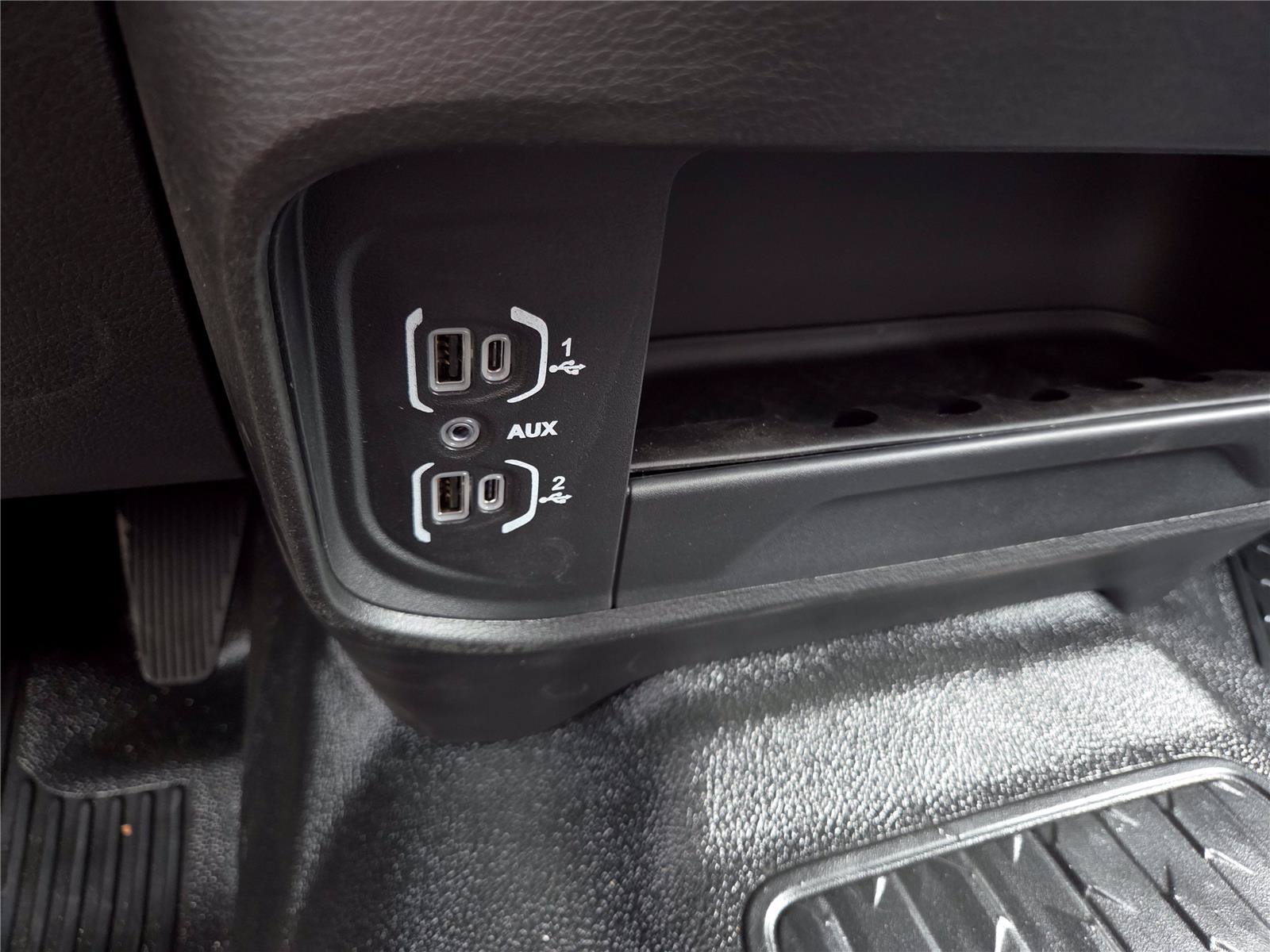 New 2026 RAM 5500 Tradesman AWD/4WD image 14