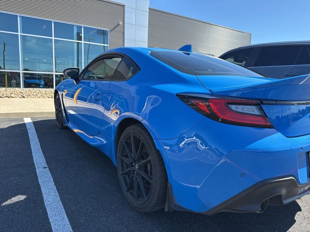 Used 2024 Toyota GR86 Premium image 9