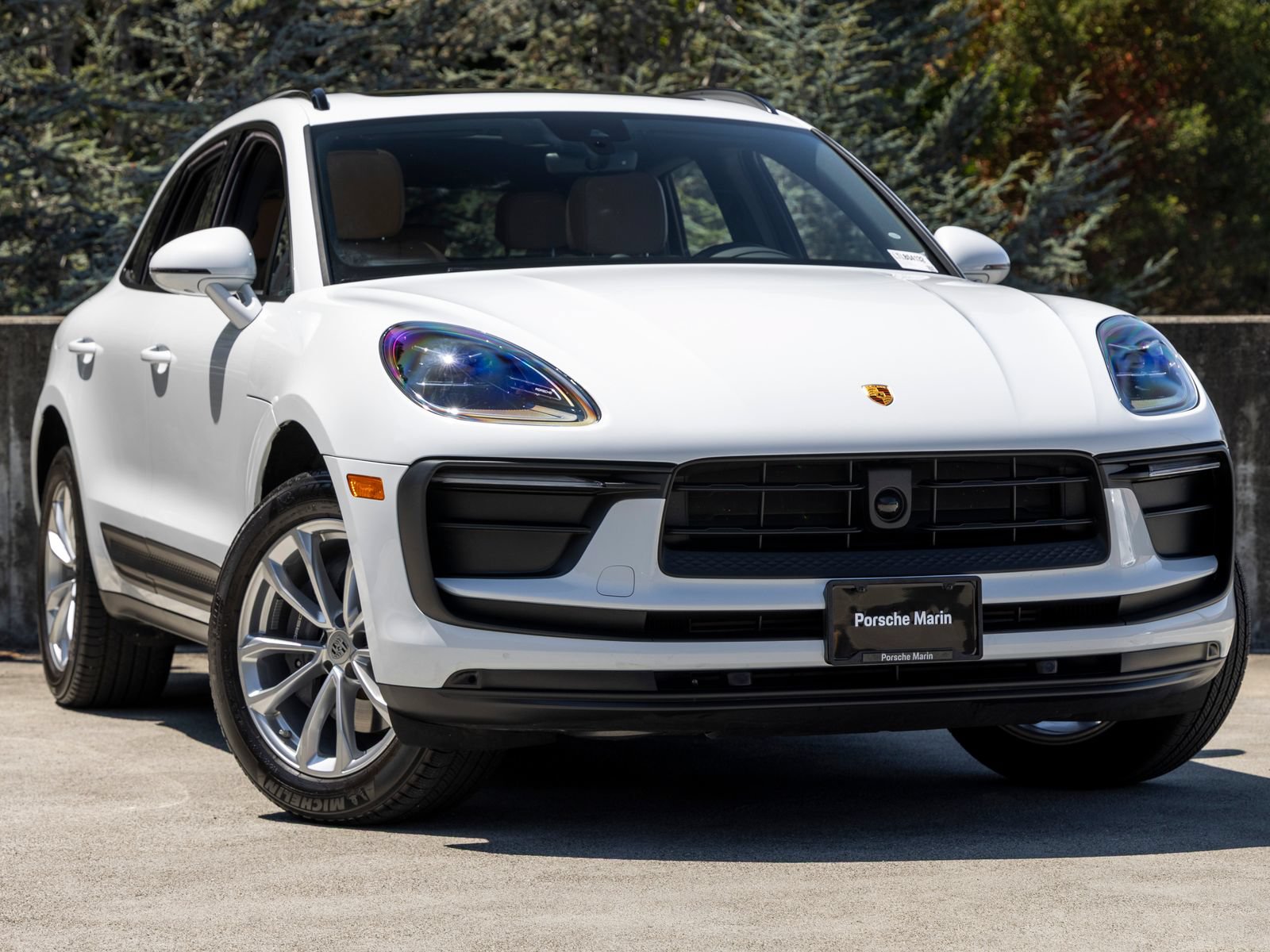 Certified 2026 Porsche Macan AWD/4WD image 6