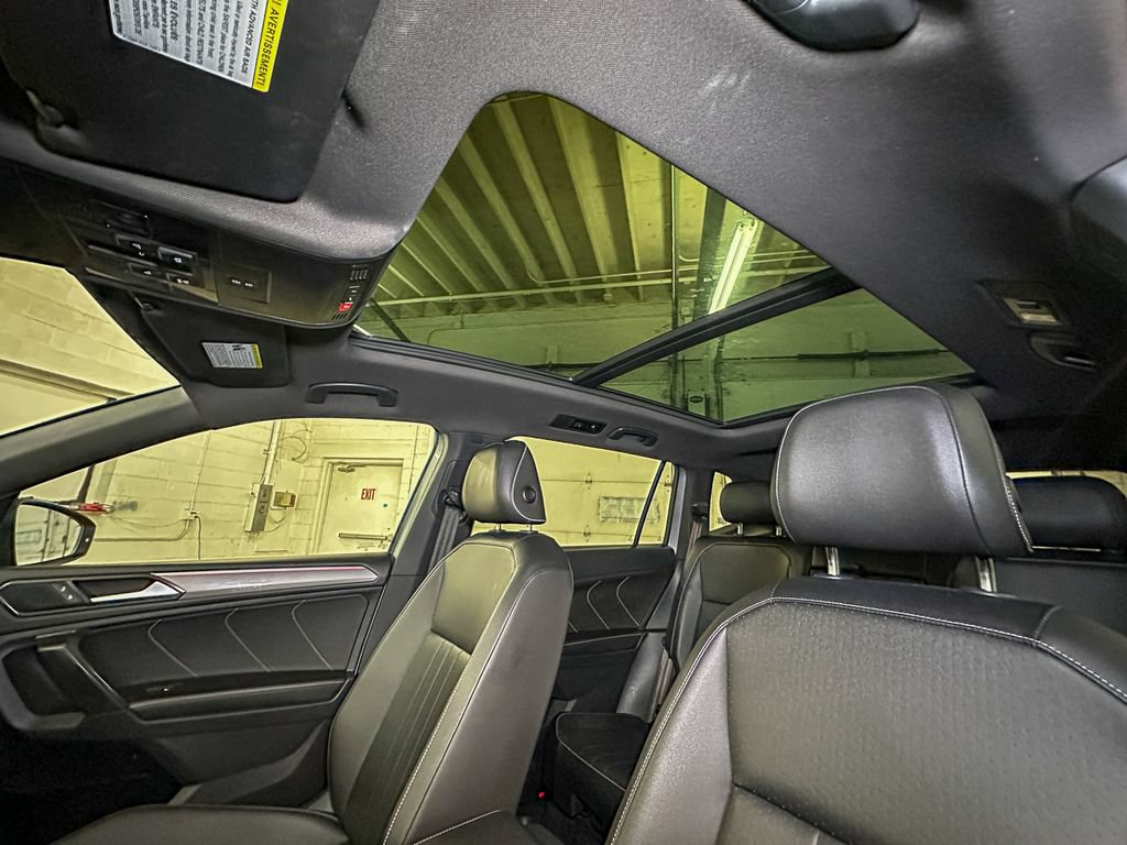 Used 2022 Volkswagen Tiguan SE R-Line AWD/4WD image 24