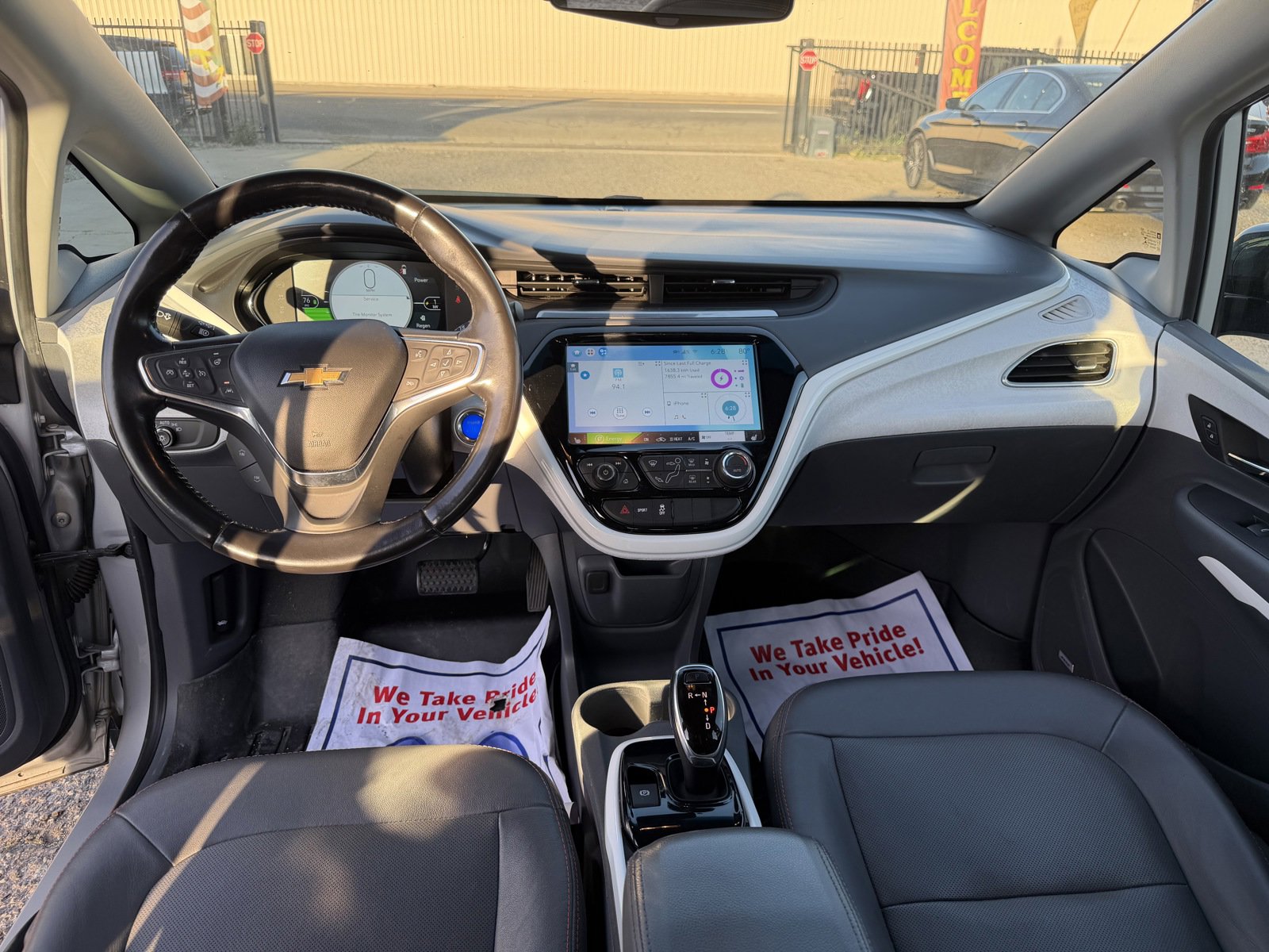 Used 2019 Chevrolet Bolt Premier w/ Infotainment Package image 15