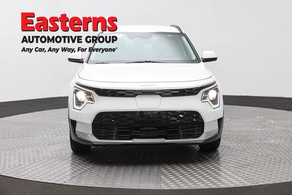 Used 2023 Kia Niro Wind w/ Wind Preserve Package FWD image 2