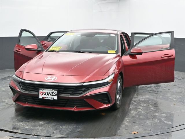 Used 2024 Hyundai Elantra SEL image 51