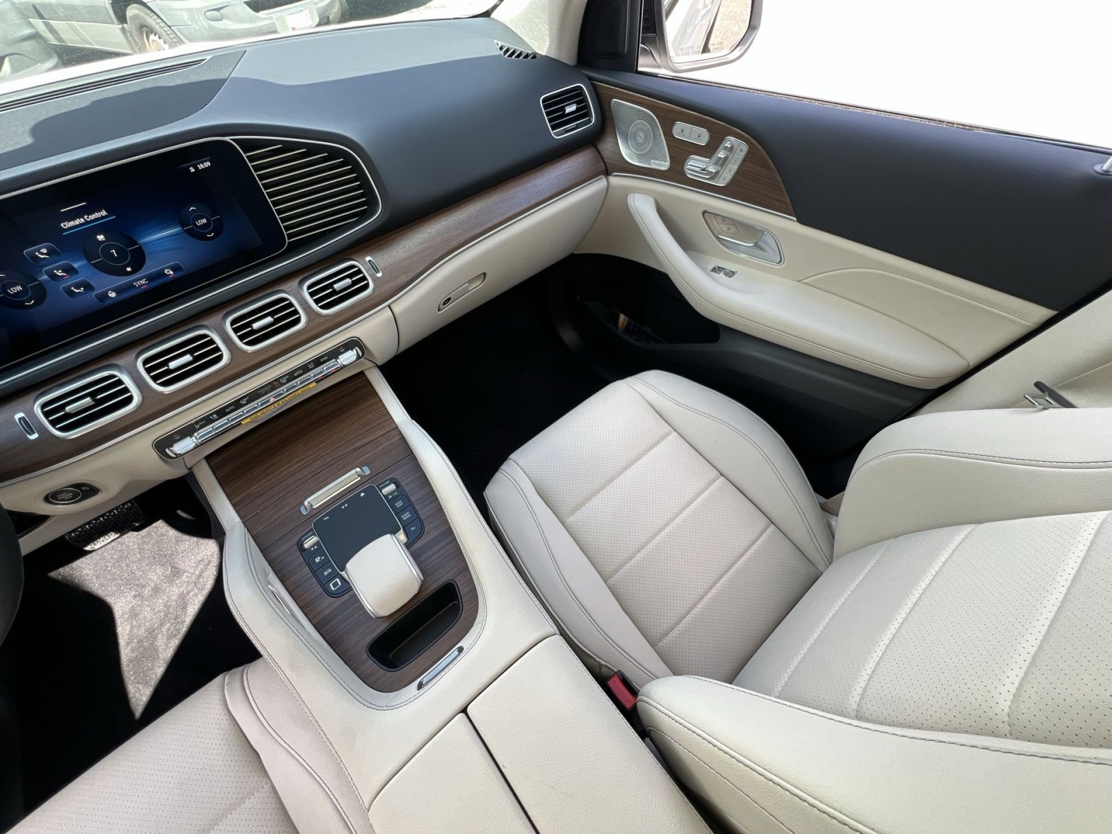 New 2026 Mercedes-Benz GLE 350 4MATIC image 14