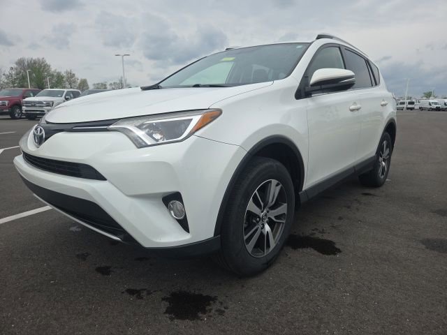 Used 2016 Toyota RAV4 XLE AWD/4WD image 2