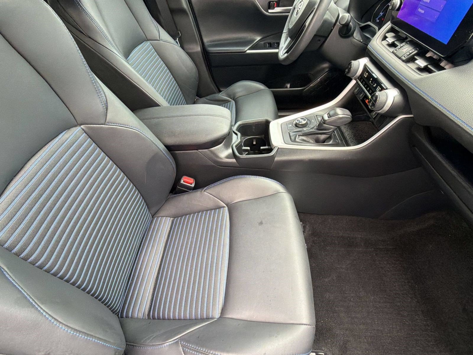Used 2023 Toyota RAV4 XSE AWD/4WD image 27