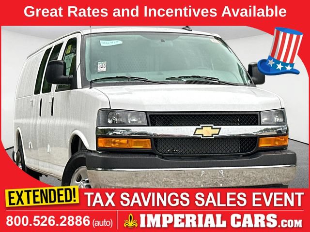 New 2026 Chevrolet Express 3500 Extended w/ Driver Convenience Package