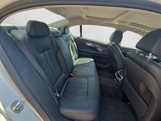 Used 2019 BMW 740i w/ Cold Weather Package RWD image 19