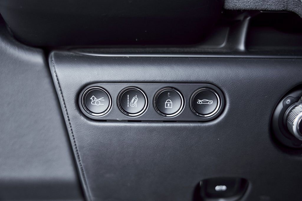 Used 2023 McLaren Artura image 49