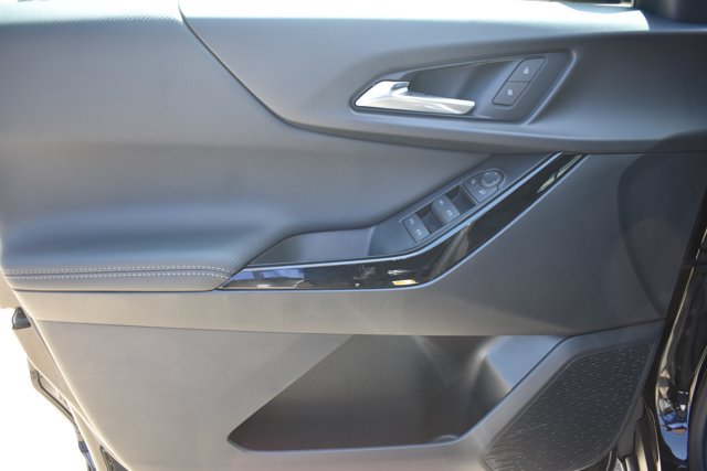 New 2027 Chevrolet Equinox LT w/ LPO, Floor Liner Package FWD image 11