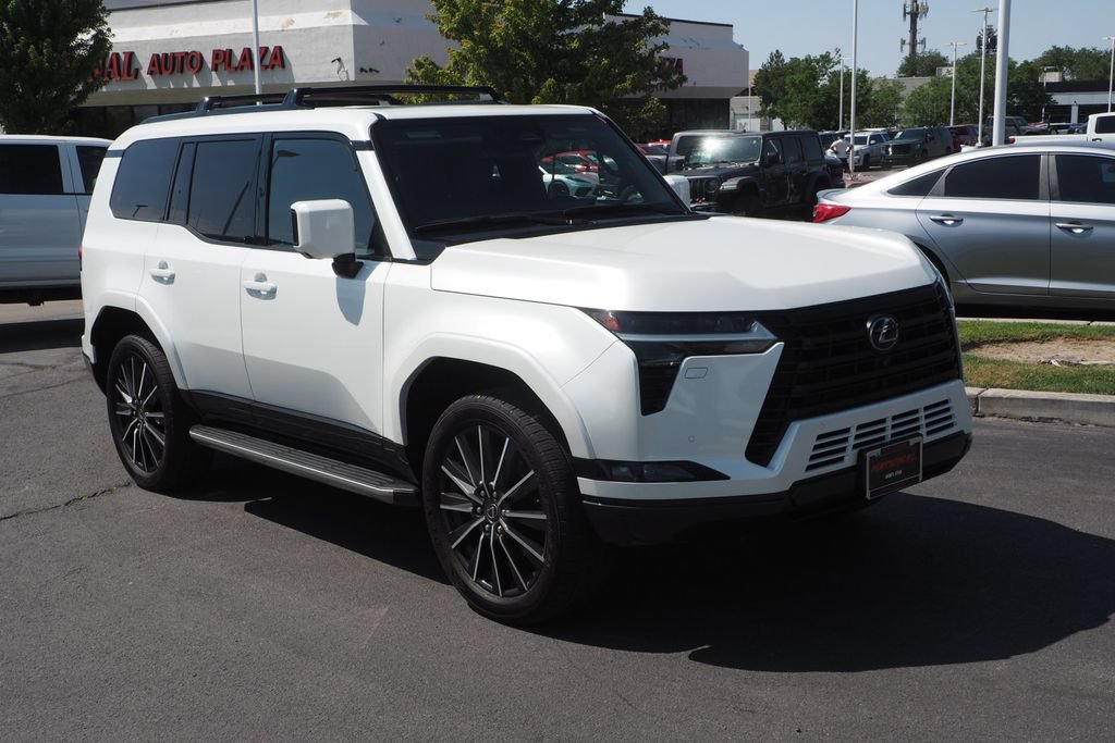 Used 2024 Lexus GX 550 w/ Cold Area Package AWD/4WD image 9