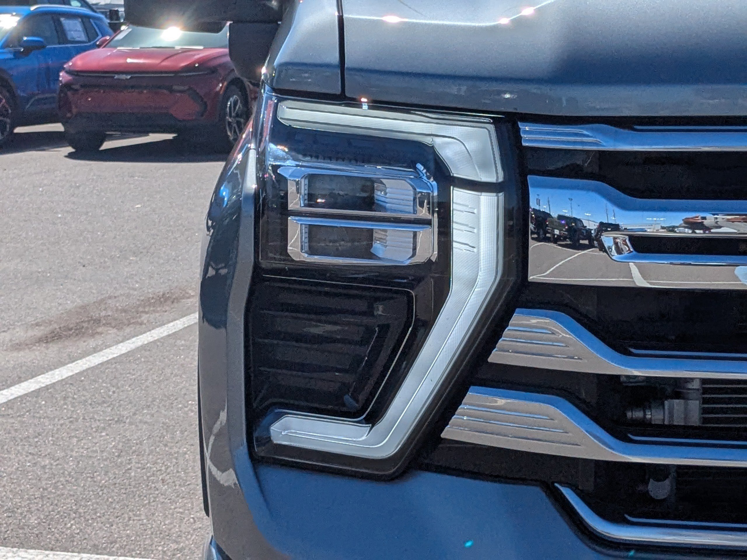 Used 2024 Chevrolet Silverado 3500 High Country w/ High Country Premium Package image 9