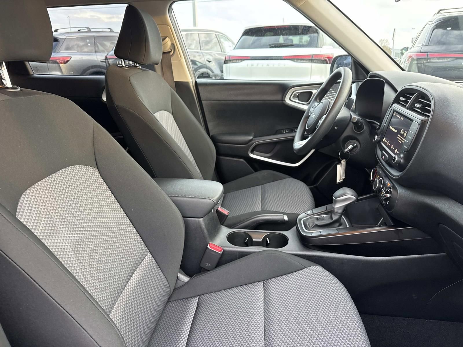 Used 2024 Kia Soul LX w/ Option Group 015 image 13