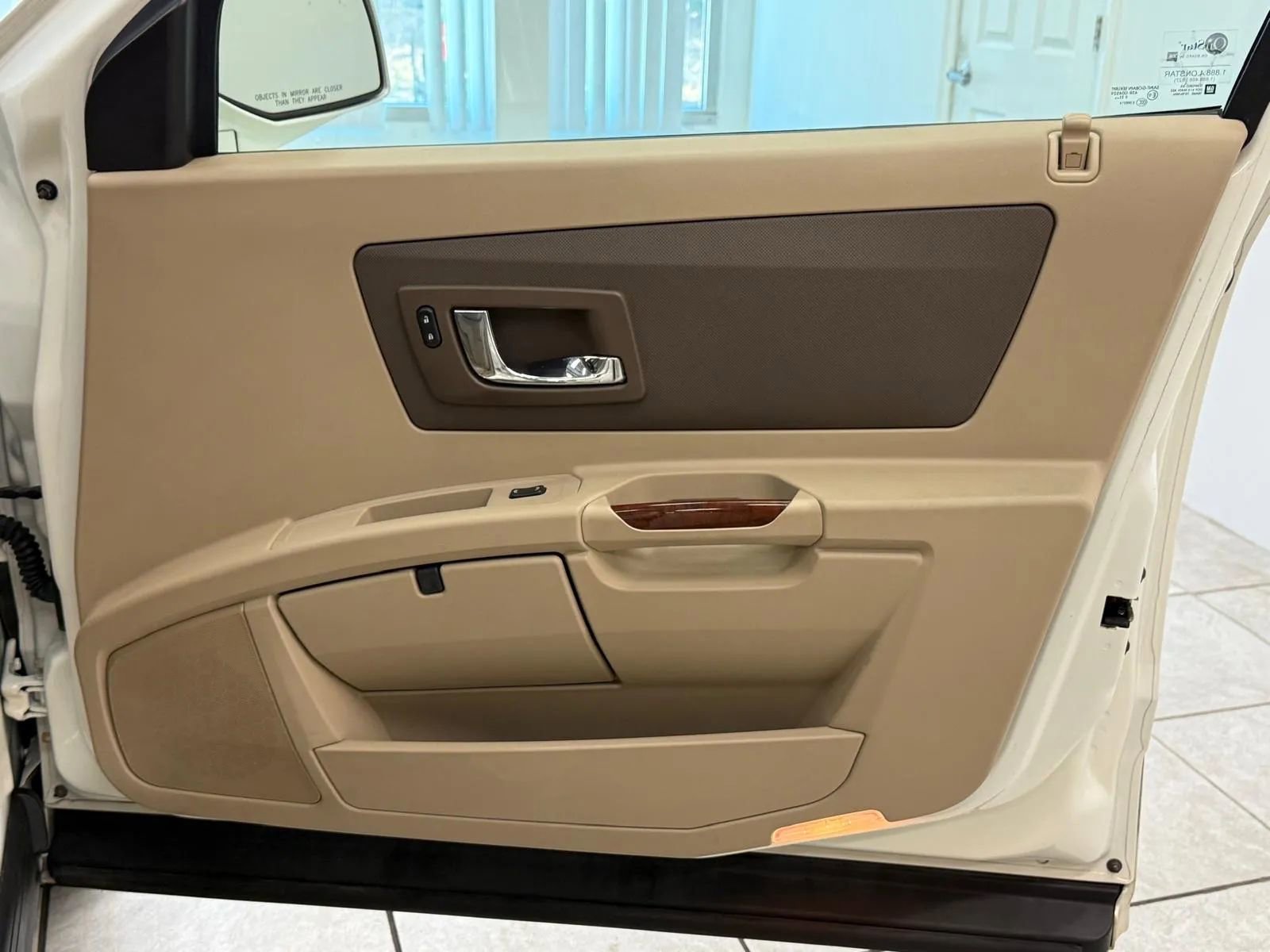 Used 2006 Cadillac SRX w/ Drivers Level One Package image 20