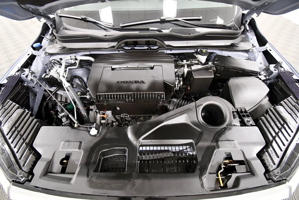 Used 2025 Honda Pilot Touring image 12