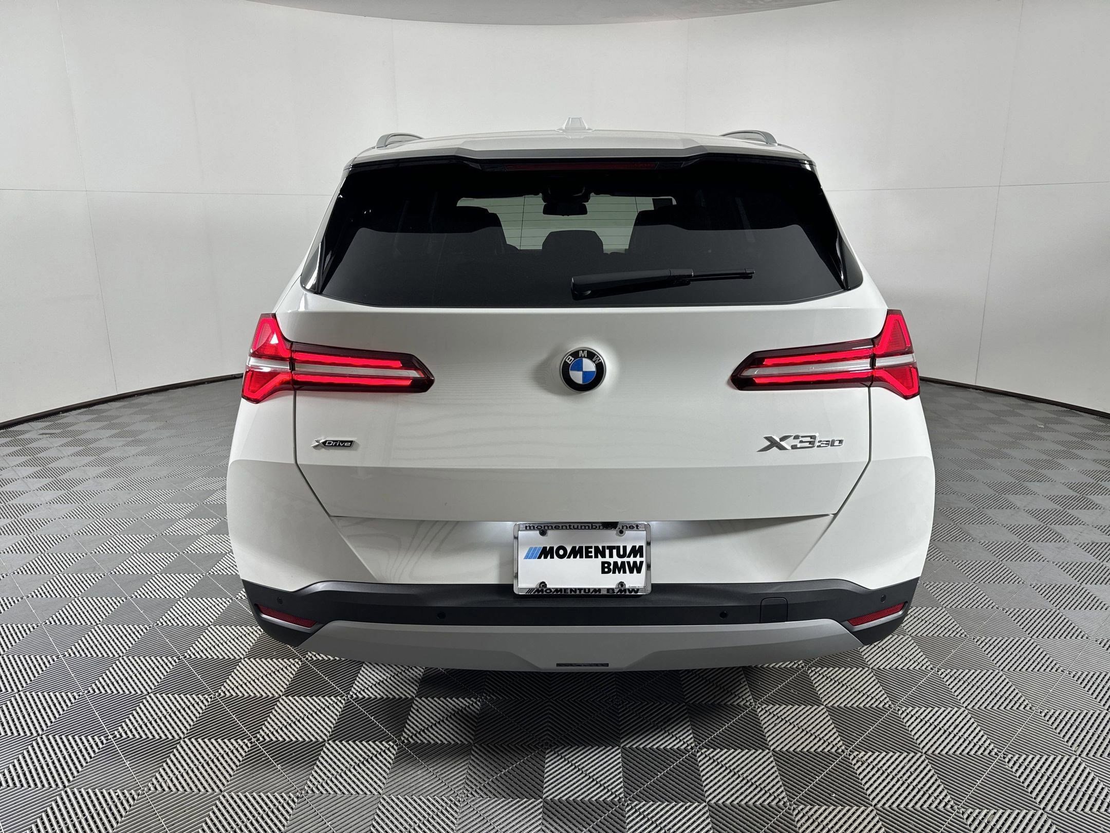 Used 2025 BMW X3 xDrive30i image 9