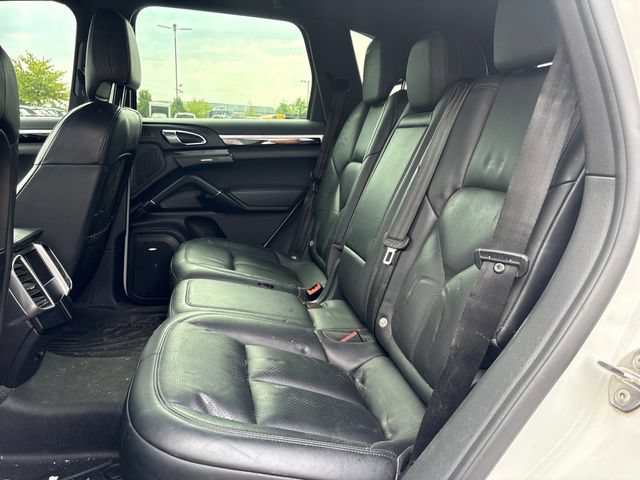 Used 2015 Porsche Cayenne Diesel AWD/4WD image 11