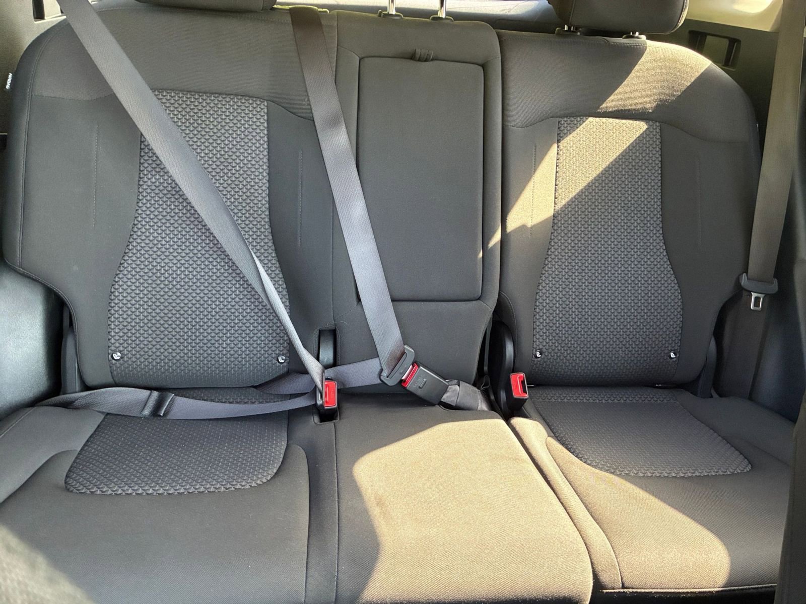 Used 2025 Kia Sportage LX FWD image 36