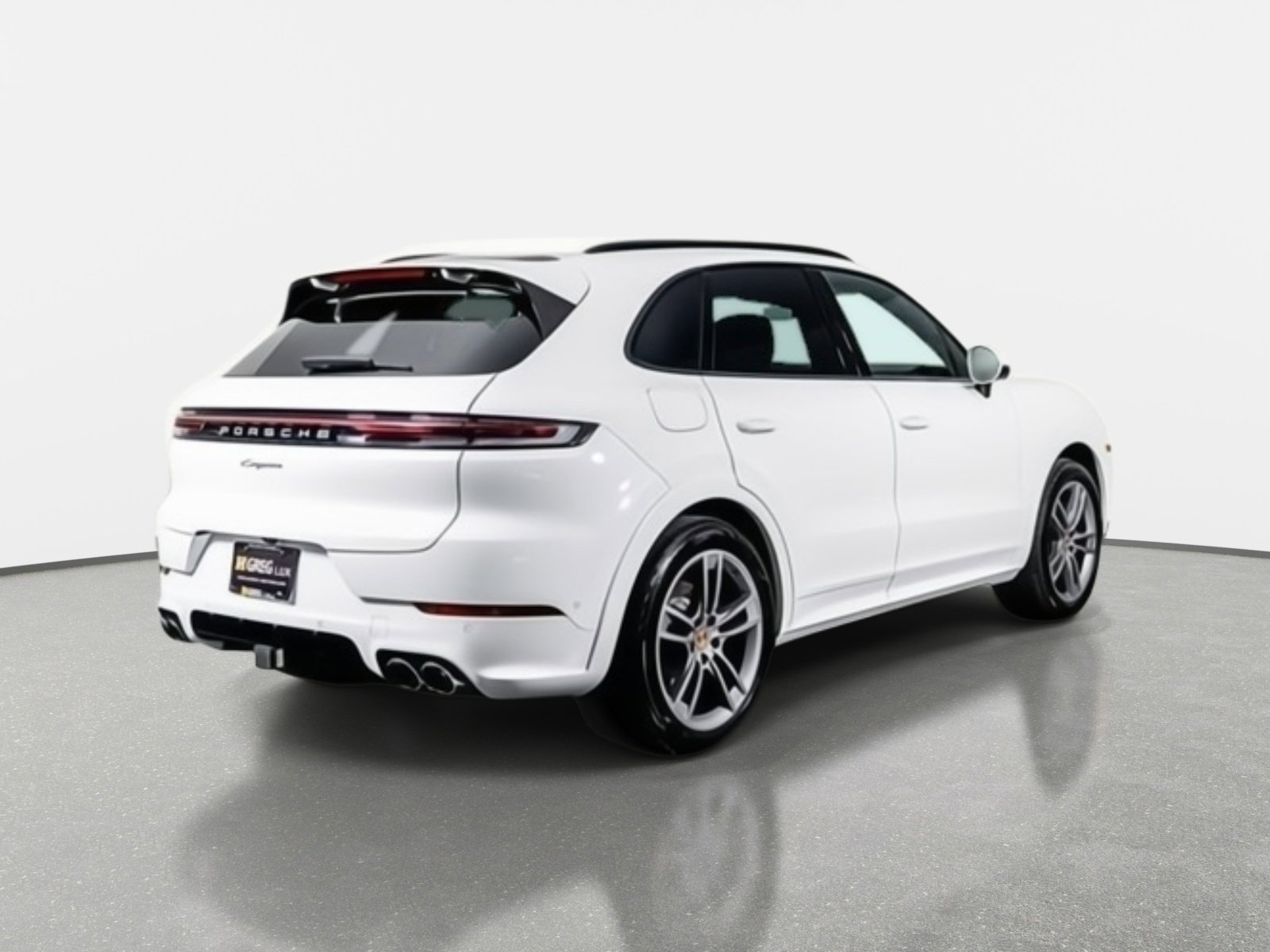 Used 2025 Porsche Cayenne image 9