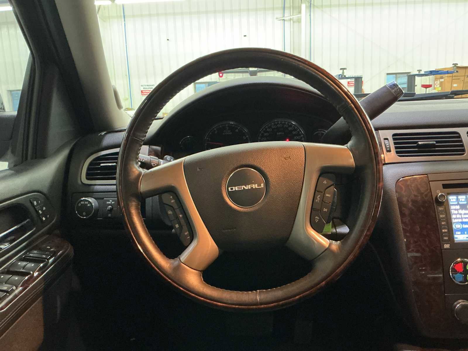 Used 2013 GMC Yukon Denali image 7