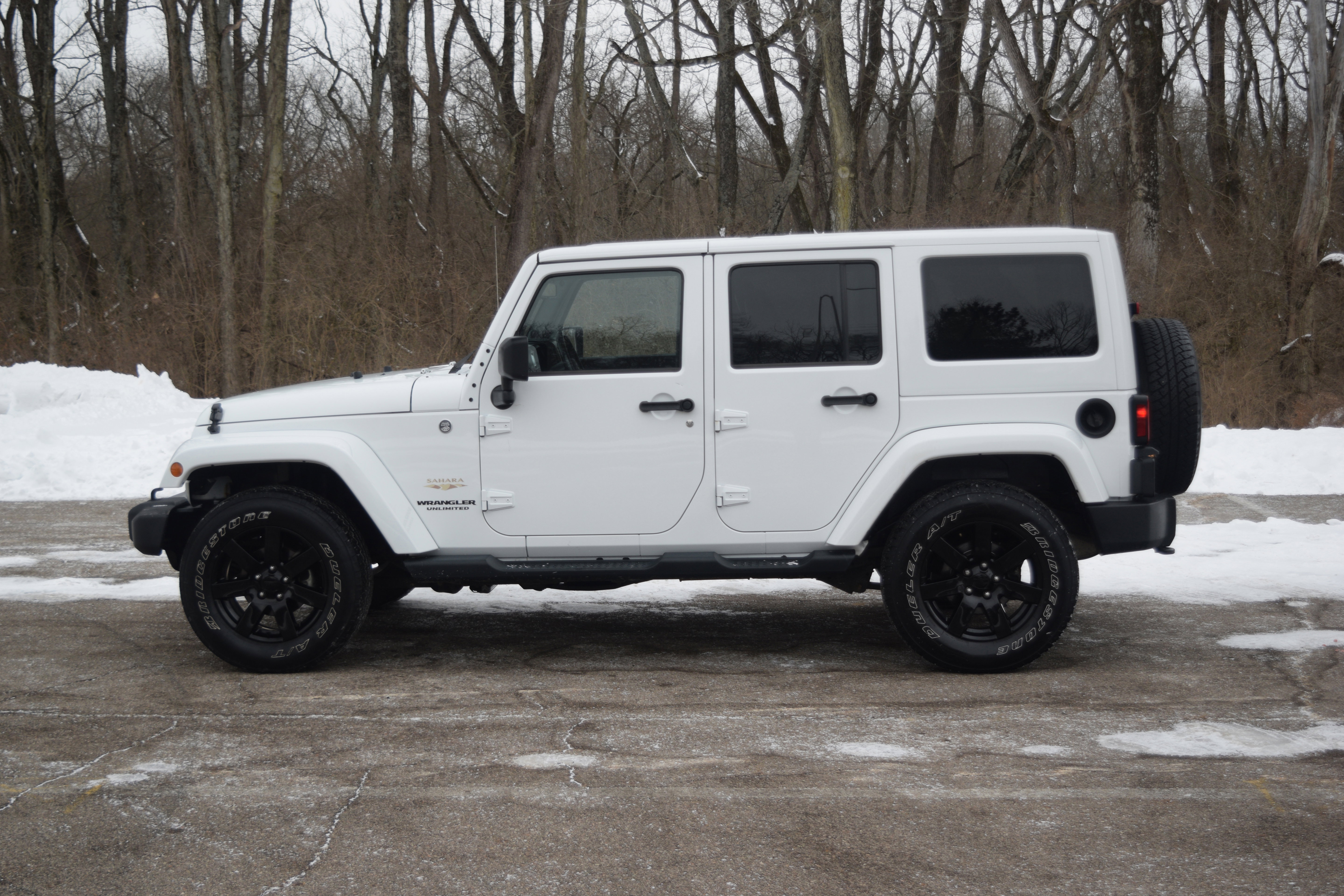 Used 2014 Jeep Wrangler Unlimited Sahara w/ Connectivity Group image 20