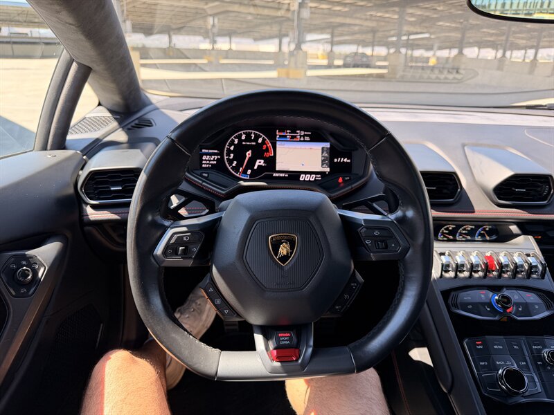 Used 2016 Lamborghini Huracan LP 610-4 AWD/4WD image 34