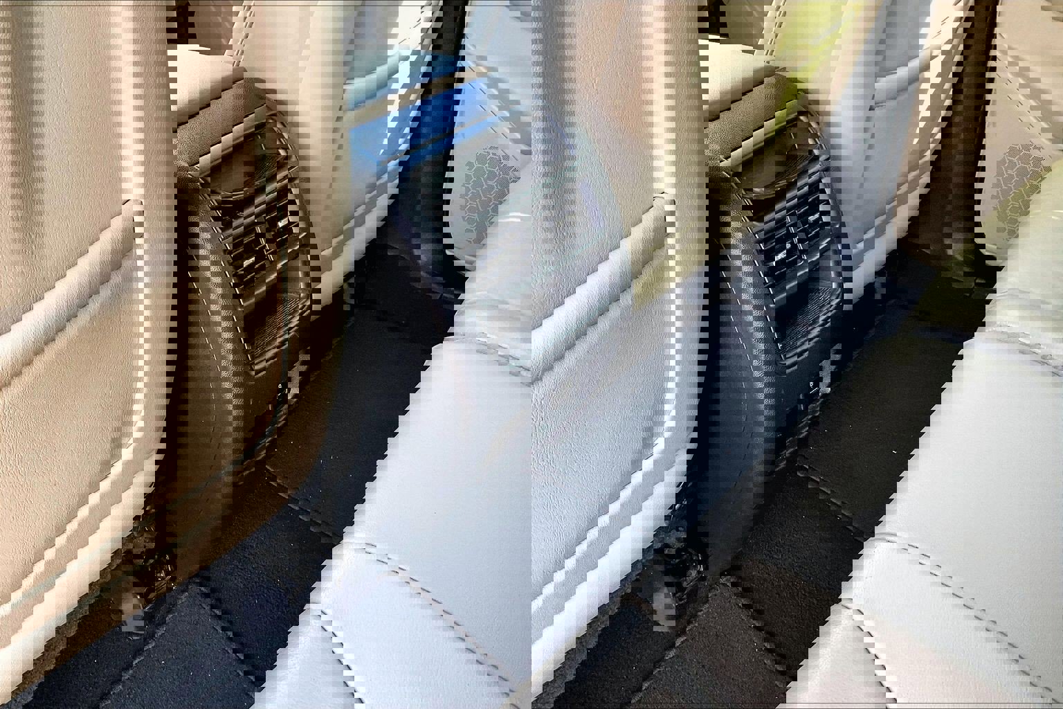 Used 2017 Cadillac XT5 Luxury w/ Driver Awareness Package image 10