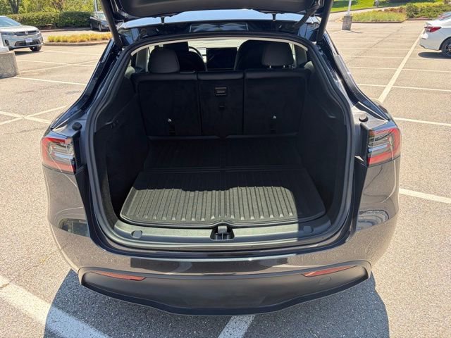 Used 2025 Tesla Model Y Long Range RWD image 7